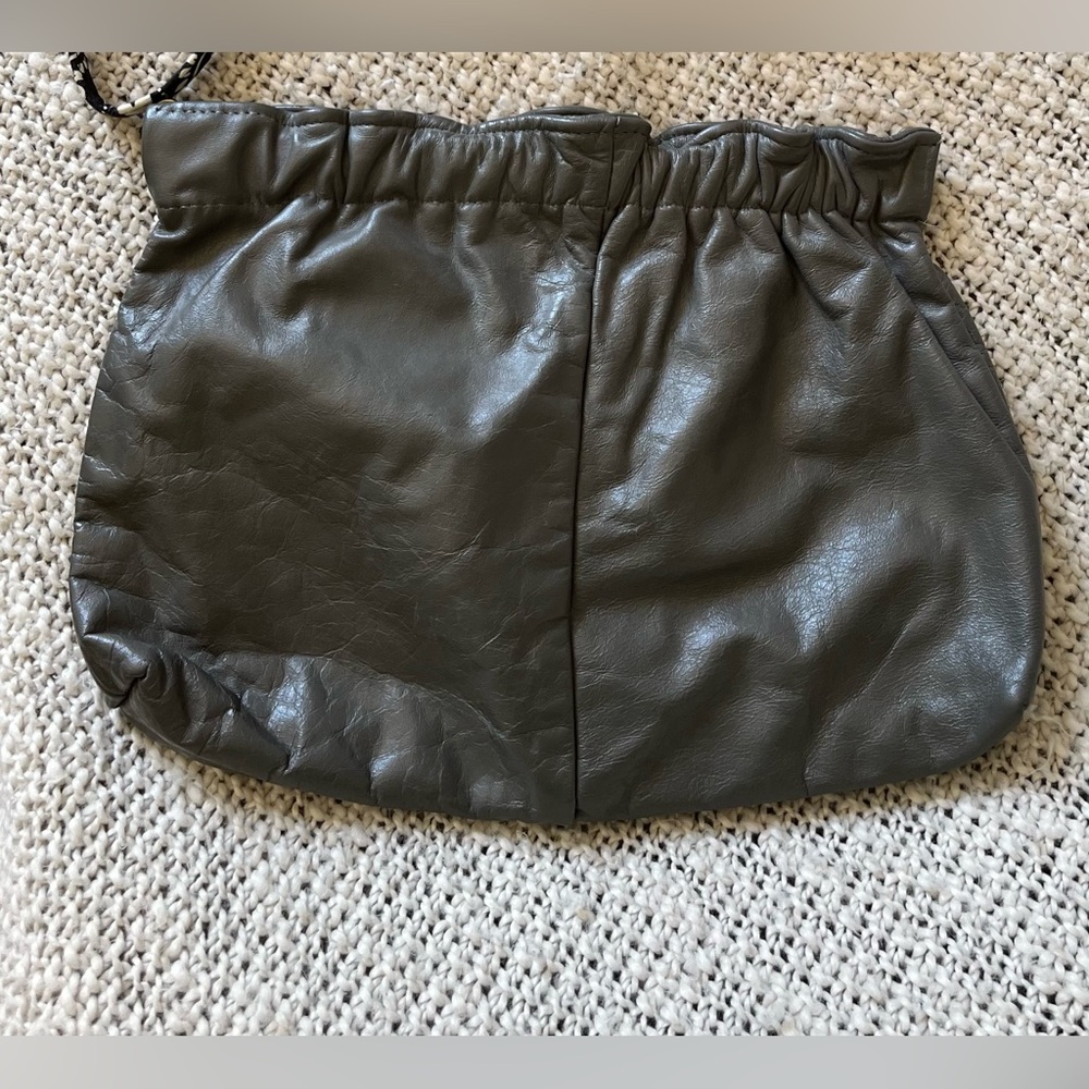 Grey Clutch